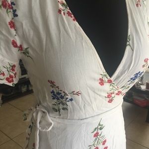 FOREVER 21 - White Floral Wrap Dress - Size L
